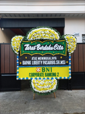 Papan Bunga Duka di Tuban