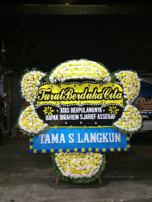 Papan Bunga Duka di Tuban
