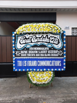 Papan Bunga Duka di Tuban